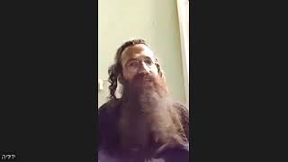 לומדים הרב עדין - שלושה עשר עלי שושנה. פתיחה לפרק "נפש האדם" עם הרב ידידיה אבינר (תלמידי הרב עדין אבן ישראל (שטיינזלץ) זצ"ל) - התמונה מוצגת ישירות מתוך אתר האינטרנט יוטיוב. זכויות היוצרים בתמונה שייכות ליוצרה. קישור קרדיט למקור התוכן נמצא בתוך דף הסרטון