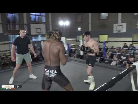 Craig Walsh vs Jede Paulo - Arena Kickboxing 1