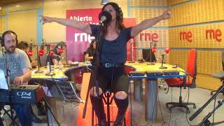 Merche en 'Abierto hasta las 2': "Puentes"