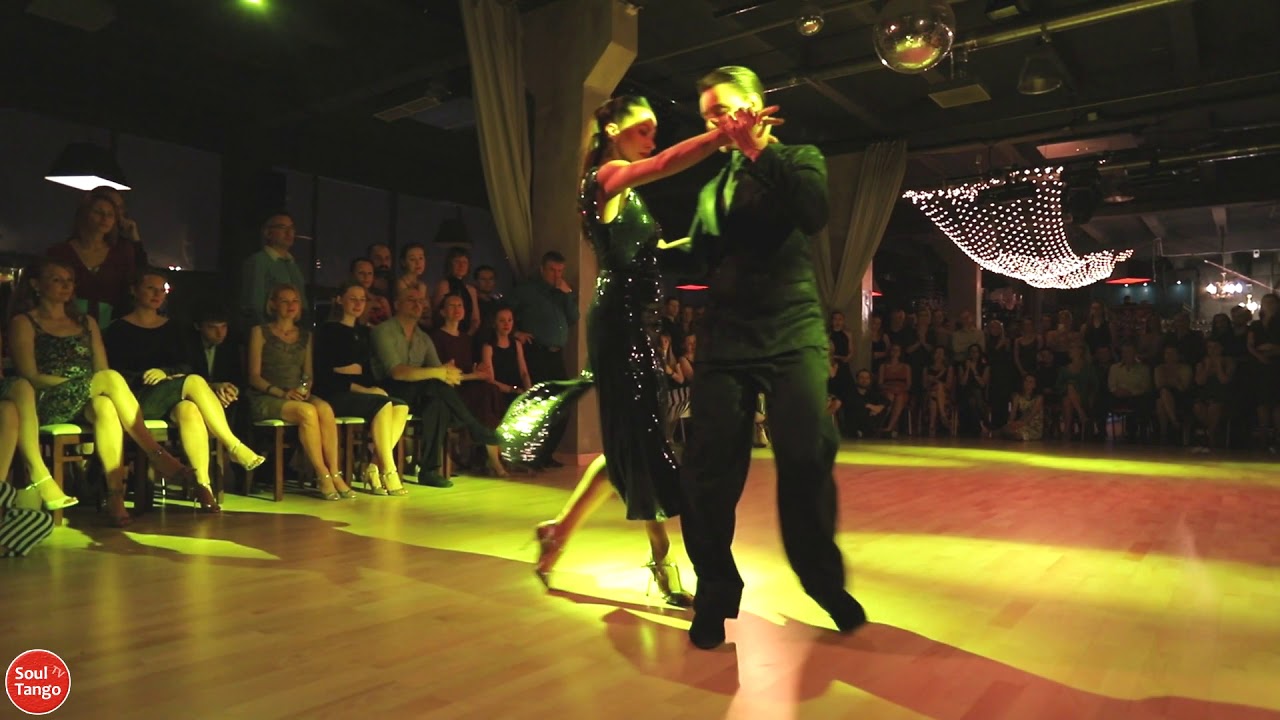 Dmitriy Kuznetsov & Olga Nikola, 2/4 (Ilusion azul - Alfredo de Angelis, J. C. Godoy, R. Mancini)