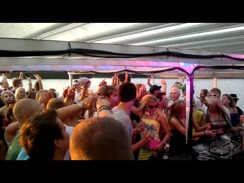Alex Kunnari @ Push-Up Presents: Partyboat 16.07.2011 Hämeenlinna, Finland