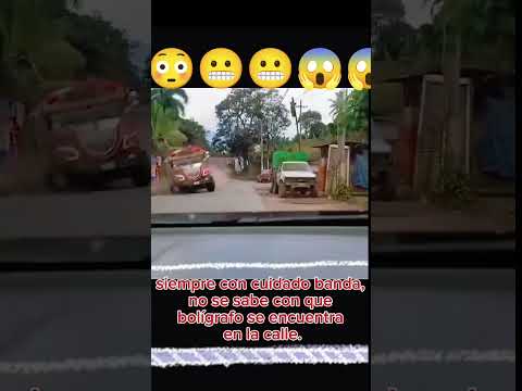 Accidente la Democracia, Huehuetenango. al parecer conductor carro rojo ebrio.😳😱