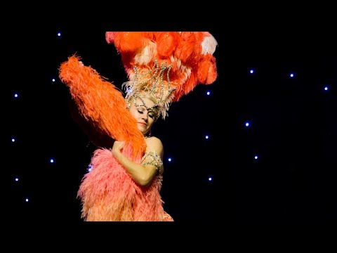 Miss Avdotia performs “Sugar and Peach” at Brighton Burlesque Ball