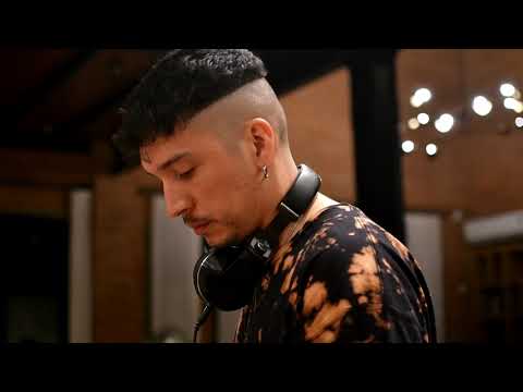 Adrian Hour Exclusive Set @ Garage 4'33''