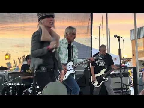 Deniz Tek wsg Wendy Case “Aloha Steve & Danno” Hamtramck Labor Day Festival, Hamtramck, MI 8-30-25