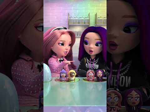 Emi’s "Eggcellent" Crafts! 🥚🎨 | Rainbow High #shorts