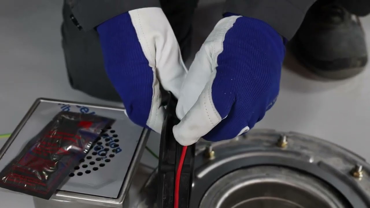 Ugradnja ACO Inox komercijalnih slivnika sa inox nosačem rešetke u epoksi pod