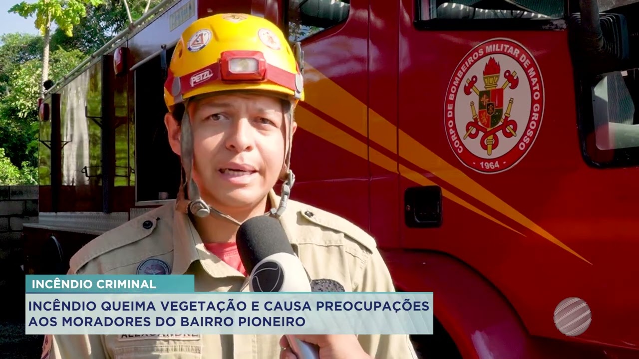 INCÊNDIO QUEIMA VEGETAÇÃO E CAUSA PREOCUPAÇÕES AOS MORADORES DO BAIRRO PIONEIRO