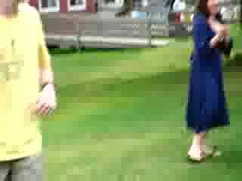 Yiddish Vokh 06 Shabos dancing