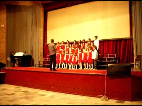 Deciji hor "Iskrice"-Dimnicar.avi