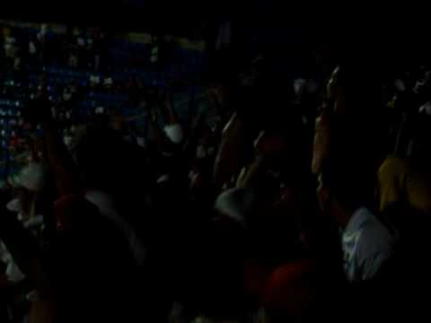 Independente agitando em barueri