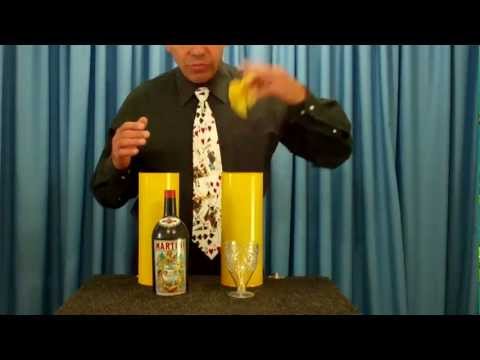 Voir la vidéo de Pass Pass Bottles - Comédy Pass Pass