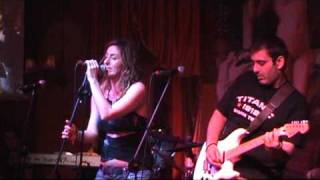 konstantinos matsikas dimitra mastoridou   mono gia keinh mi mou les Ghost House Live 2010 02 21