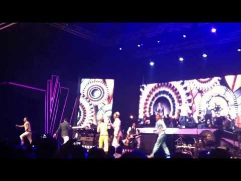 Konser #Irreplaceable yovie widianto feat Kahitna and 5romeo - CANTIK