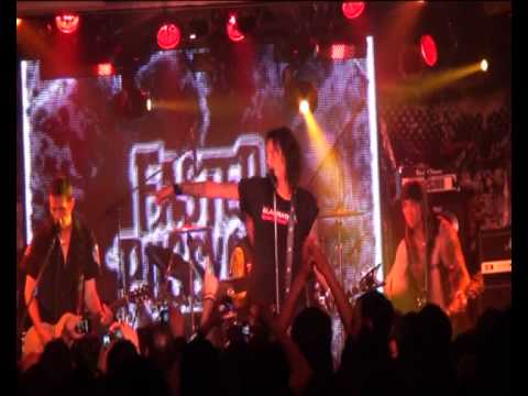 FASTER PUSSYCAT - PRETTY FUCKED UP - THE ROXY ARCOS - GLAMNATION PARTY 27-08-2011