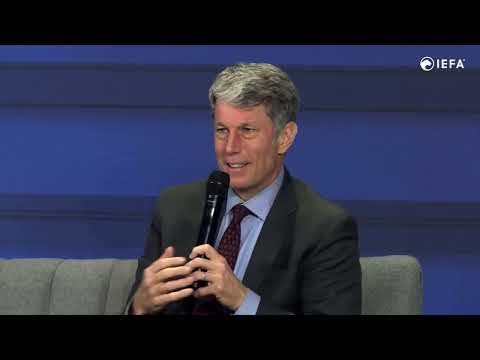 INSIDE THE AI BUILD-OUT: THE NEW RACE FOR CAPITAL ...