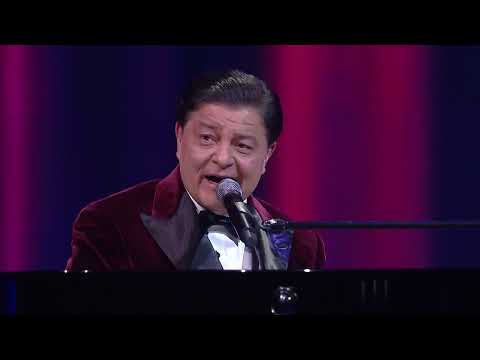 Nyári Károly - Addig szeretnék élni csak (Budapesti Karácsonyi Koncert  BKK 2018.)