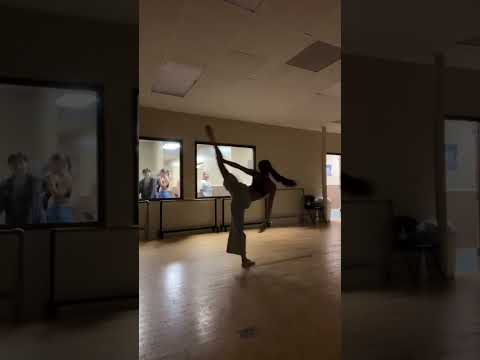 Mesmerizing turns!😍🩰 Credits to kristen.anono #ballet