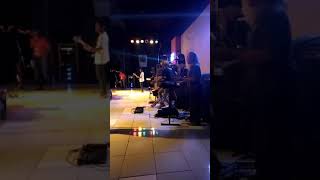 Download lagu Aksi gitaris heboh mp3 Download lagu Aksi gitaris heboh mp3