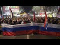 hunderte pro russische demonstranten ziehen durch belgrad