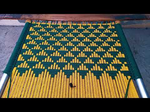 charpai Mein Aadhi Dabbi wala design