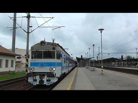 Tornádo ČD 460.063-064 odchádza zo stanice Ostrava-Svinov smer Havířov