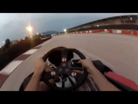 Cameracar Go-Kart a Sempter Slovenia. Incidente alla prima curva. Audio rally divertente