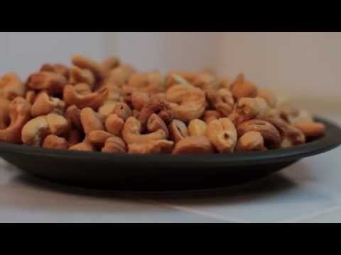 Sriracha Honey Roasted Cashews