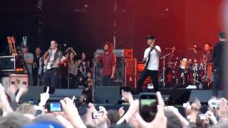Rage Against The Machine - Testify (Intro By Simon Cowell) Finsbury Park London 2010