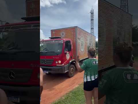 prefeito de vitória do Mearim Maranhão foge das mães dos alunos