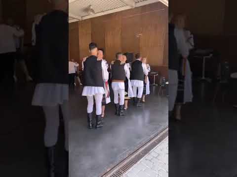 Cum incepura campania electorala in Dolj candidaturile la primarii cu maramureseni dansand