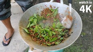 Eating Crazy Spicy Quail (นกกระทาผัดเผ็ด) - Thailand Village Food in Nakhon Sawan!