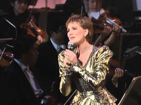 Julie Andrews - George Gershwin Medley - 2/17/1995 - unknown (Official)