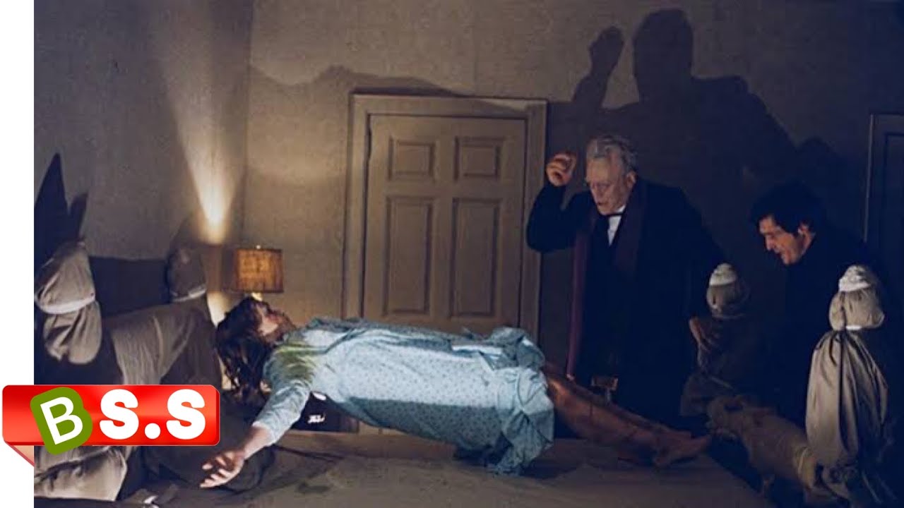 The Visit Movie Review/Plot In Hindi & Urdu