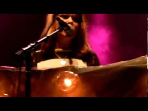 Later On - Kate Nash @ HSBC Brasil - SP 2011