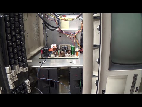 TRS-80 Model 4 (Pt.1) Troubleshooting (#SepTandy 2nd, 2020)