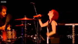 Paramore - Let the flames begin [Live@Reading Festival 2010]