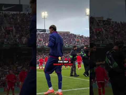 Hansi Flick did Ronaldo’s famous gesture right in the ref’s face 😭💀#HansiFlick #Barcelona