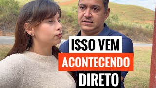 ESTÃO FAZENDO ISSO EM FRENTE O PORTÃO DO SÍTIO. 