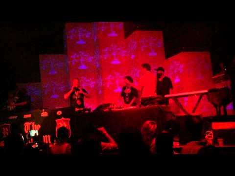 Delusions Of Grandeur (Hardkiss Vs Rabbit In The Moon) Live Intro