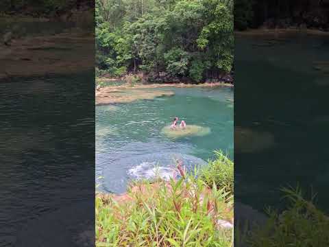 tours, transporte shuttles en Lanquín, Alta Verapaz. Viaja seguro y con guías expertos ¡Reserva hoy!