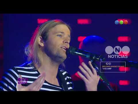 Benjamín Amadeo canta "Volaré" - Staff de Noticias