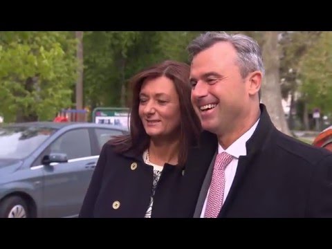 Norbert Hofer goes to vote: Voting in Pinkafeld