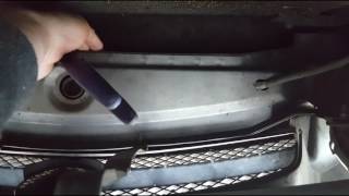 Open a VT, VX, VY, VZ Holden Commodore Bonnet When The Cable Is Snapped