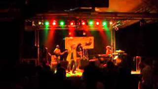 Lusty Likemekwas & Mozaya - Pani moli  reggae 2011 Live