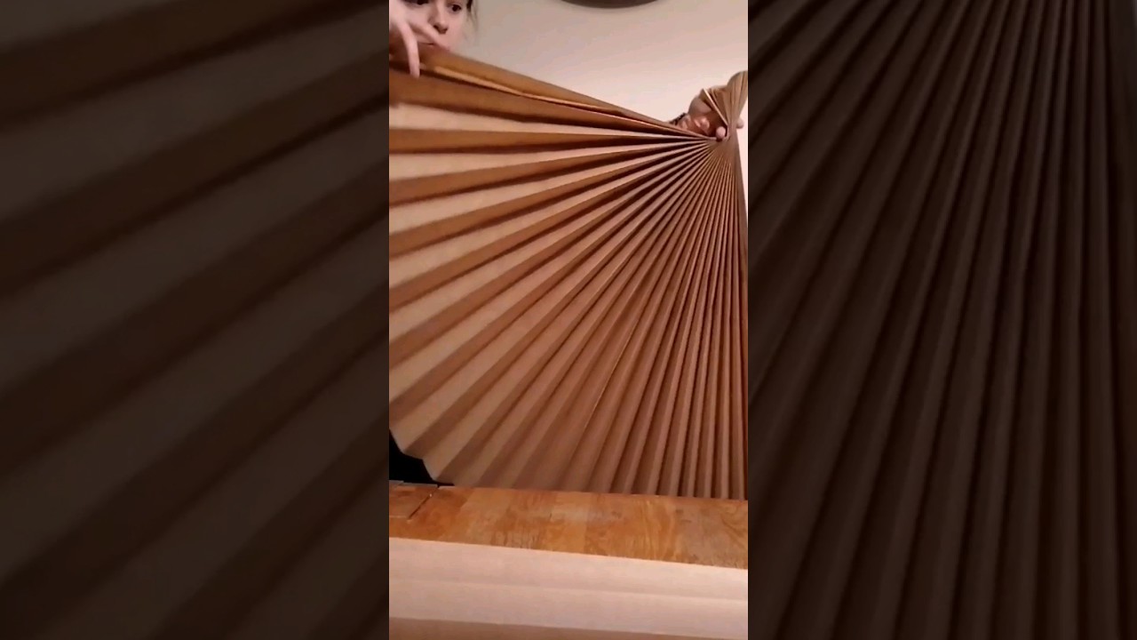 DIY Giant Paper Wall Fan #homedecor #diycrafts #diyhomedecor #papercraft