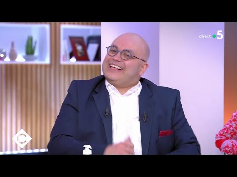 Yoann Riou, pour l'amour du foot ! - C à Vous - 11/03/2021