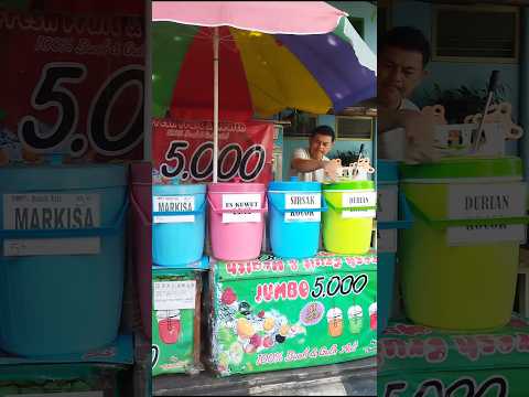 PENJUAL ES INI GAK TAKUT RUGI, SEMUANYA MURAH #kuliner #desa #viral #fyp #shorts