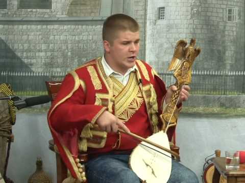 Petar Manojlovic - Mojkovacki vucedolac - (LIVE) - Guslarsko jutro - (Tv Duga Plus 2016)