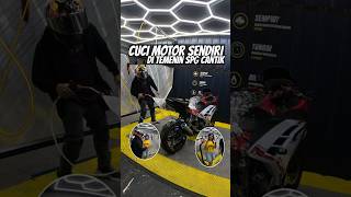 Download lagu GOKIL !!! Cuci motor sendiri sambil ditemenin SPG Cantik mp3 Download lagu GOKIL !!! Cuci motor sendiri sambil ditemenin SPG Cantik mp3